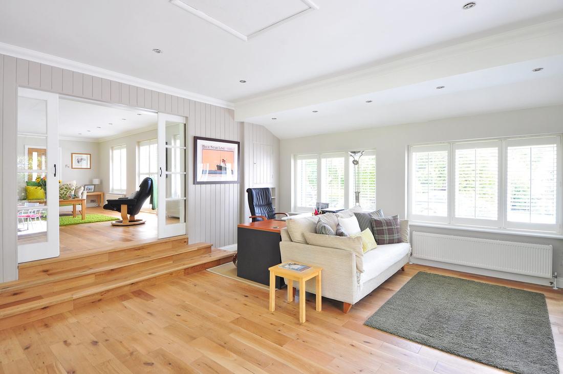 Clean, well-maintained hardwood floor in a North Metro Atlanta home