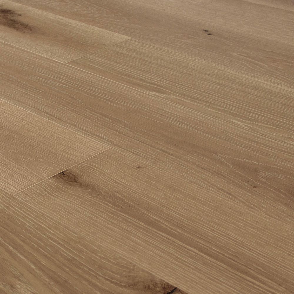 European French Oak Idaho Oak, 7 1/2 inch by 5/8 inch with 4mm wear layer