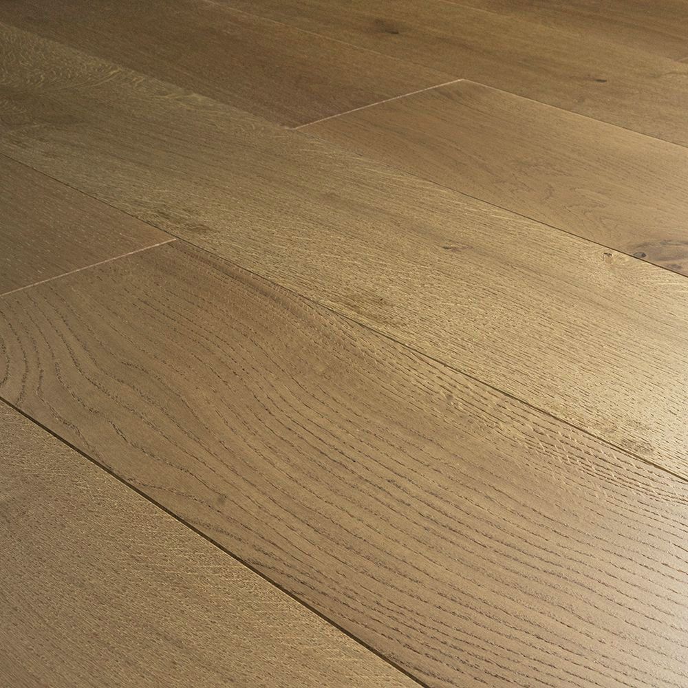 European French Oak Utah Oak, 7 1/2 inch by 5/8 inch with 4mm wear layer