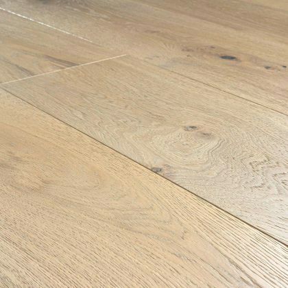 European French Oak Vintage Oak, 7 1/2 inch by 5/8 inch with 4mm wear layer